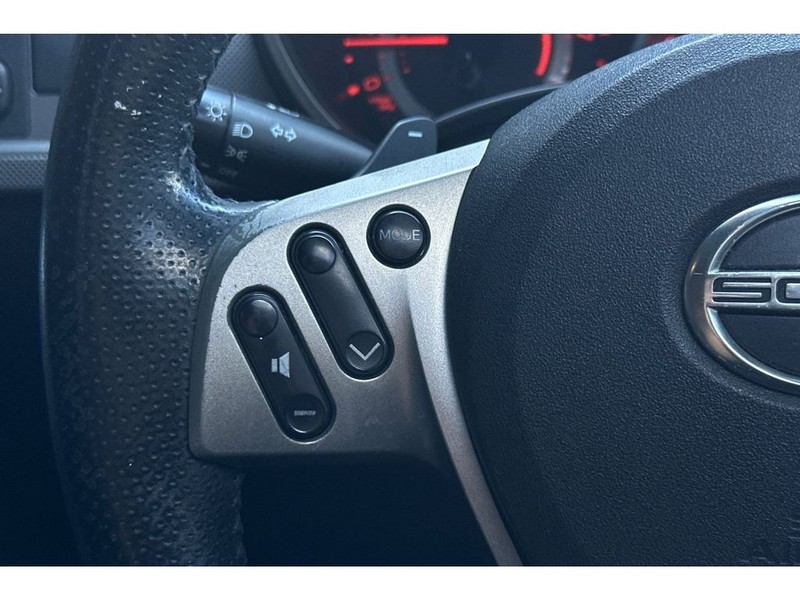 Scion tC Vehicle Full-screen Gallery Image 23
