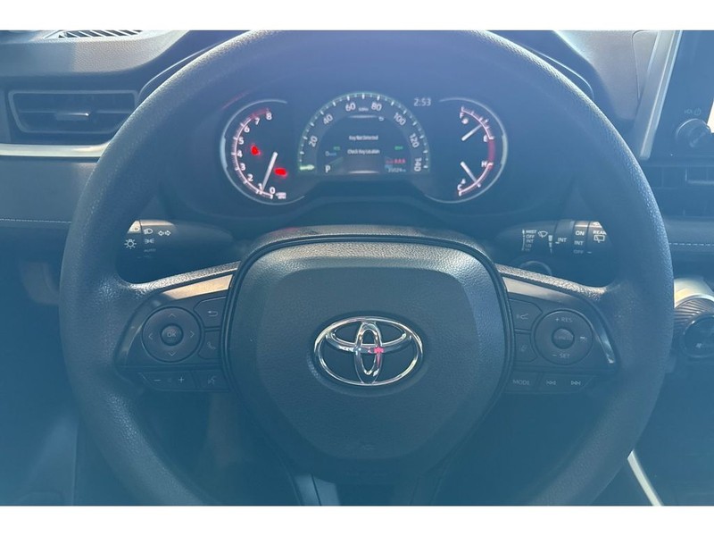 Toyota RAV4 Vehicle Full-screen Gallery Image 23