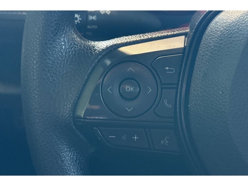 Toyota RAV4 Vehicle Full-screen Gallery Image 24