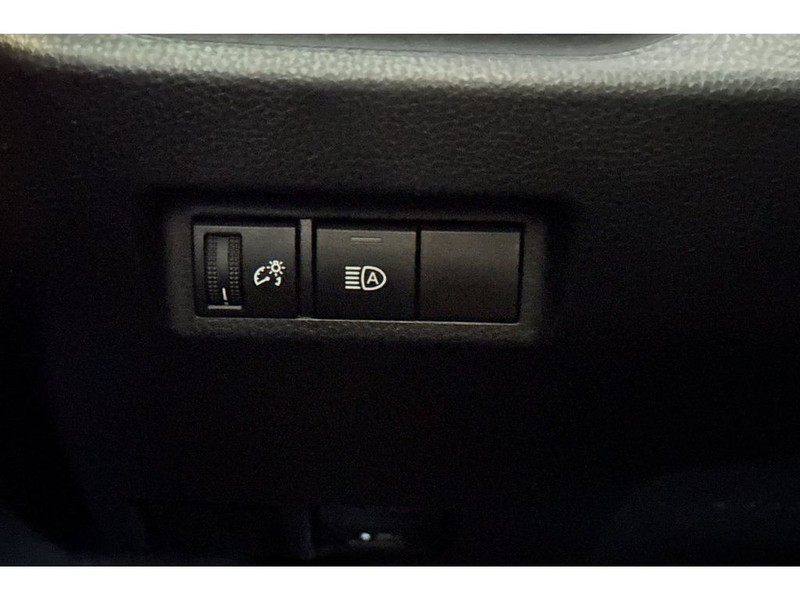 Toyota RAV4 Vehicle Full-screen Gallery Image 28