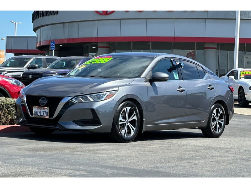 Nissan Sentra Vehicle Full-screen Gallery Image 08