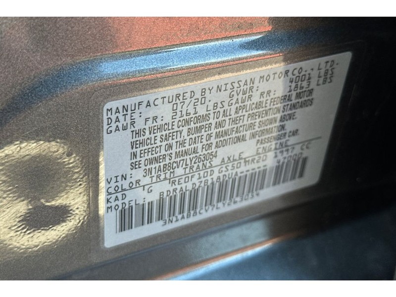 Nissan Sentra Vehicle Full-screen Gallery Image 32