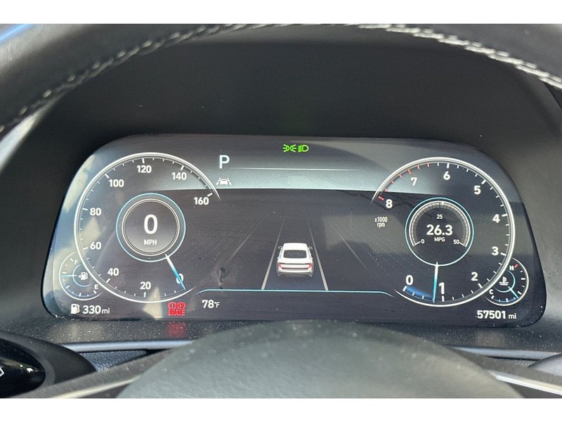 Hyundai Sonata Vehicle Full-screen Gallery Image 28