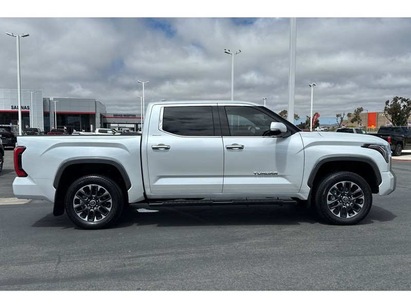 Toyota Tundra Vehicle Full-screen Gallery Image 03