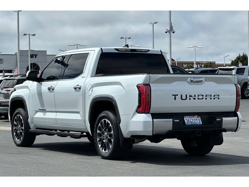 Toyota Tundra Vehicle Full-screen Gallery Image 06