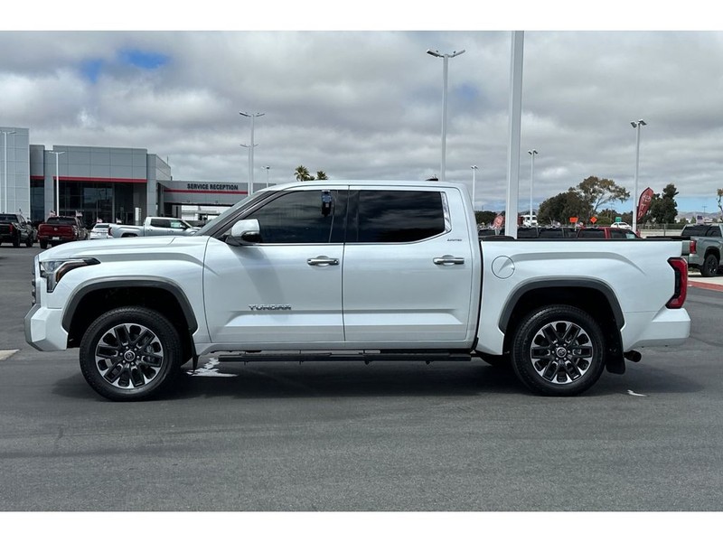 Toyota Tundra Vehicle Full-screen Gallery Image 07