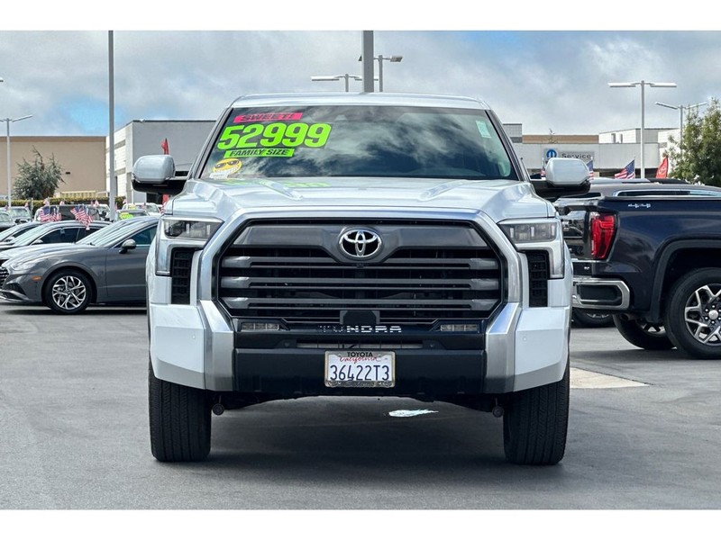 Toyota Tundra Vehicle Full-screen Gallery Image 09