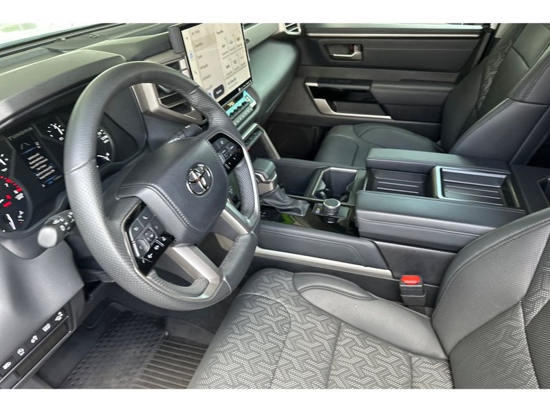 Toyota Tundra Vehicle Full-screen Gallery Image 10
