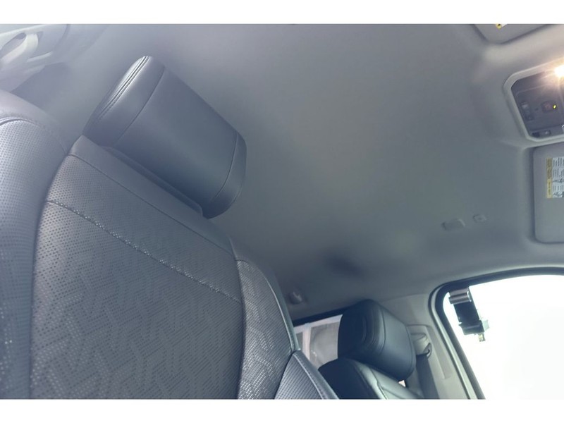 Toyota Tundra Vehicle Full-screen Gallery Image 18