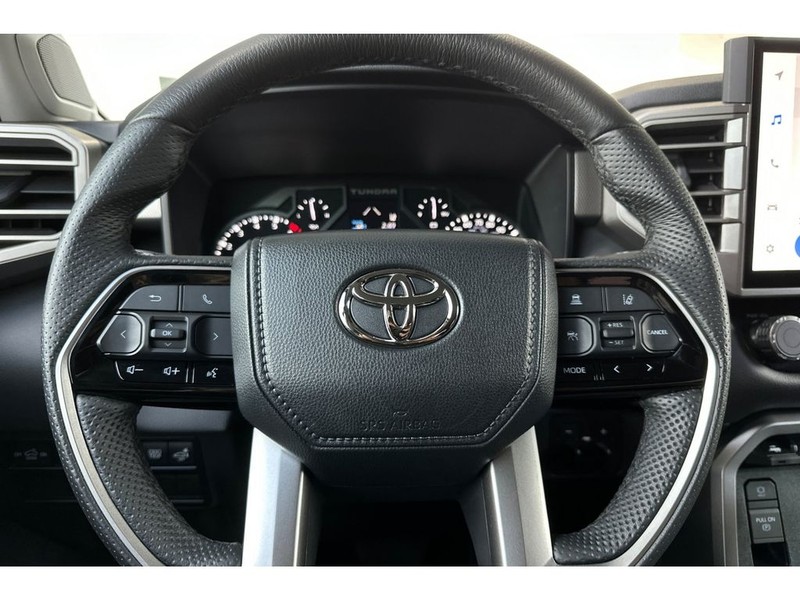 Toyota Tundra Vehicle Full-screen Gallery Image 26