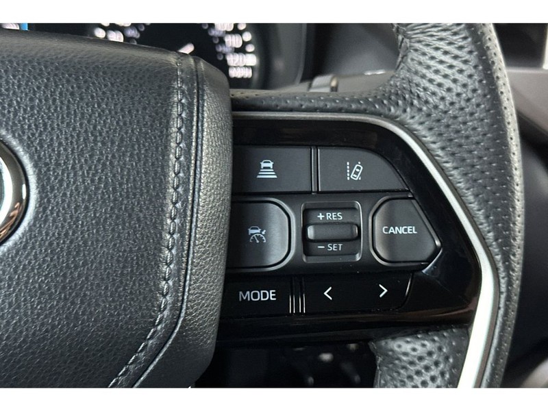 Toyota Tundra Vehicle Full-screen Gallery Image 28