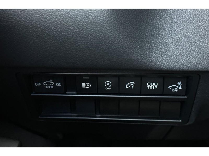 Toyota Tundra Vehicle Full-screen Gallery Image 31
