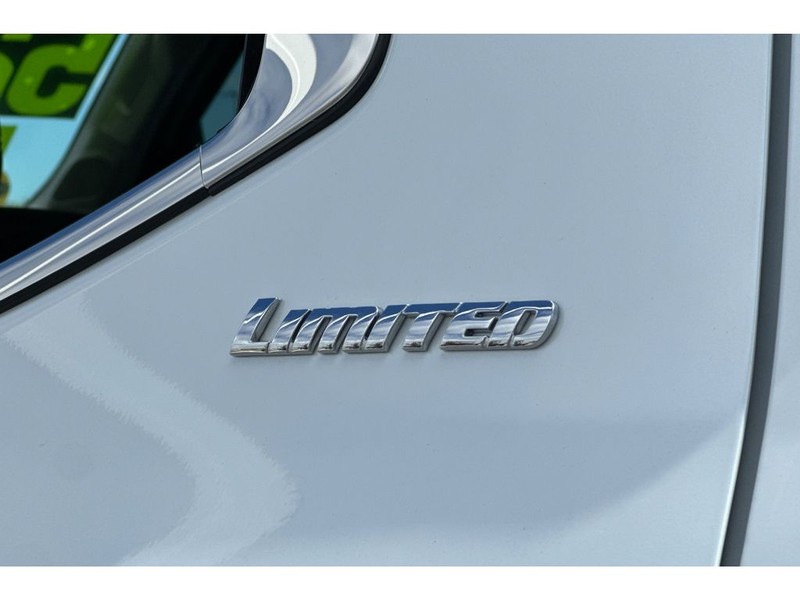 Toyota Tundra Vehicle Full-screen Gallery Image 33