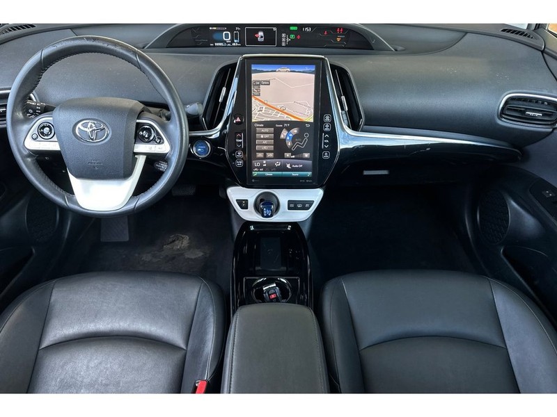 Toyota Prius Prime Vehicle Full-screen Gallery Image 14