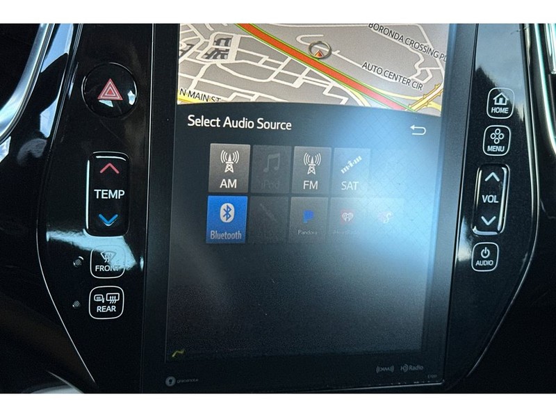 Toyota Prius Prime Vehicle Full-screen Gallery Image 20