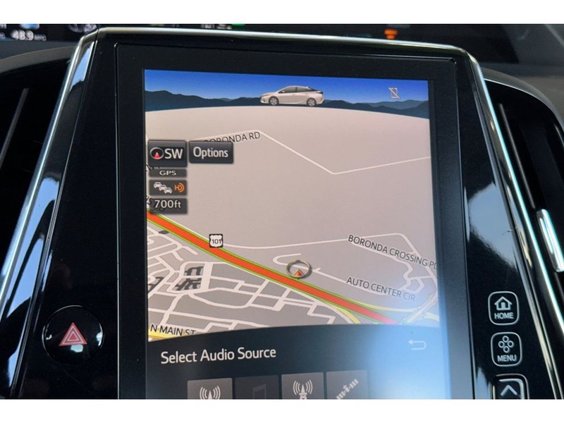Toyota Prius Prime Vehicle Full-screen Gallery Image 21