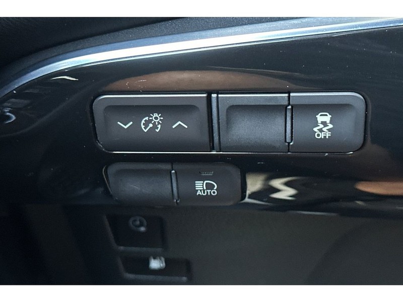 Toyota Prius Prime Vehicle Full-screen Gallery Image 31