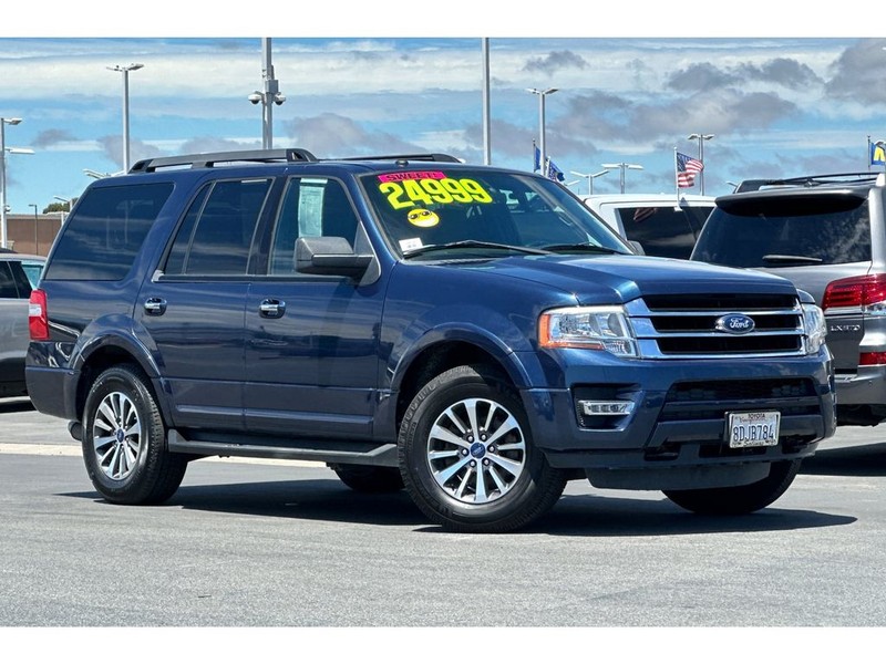 Ford Expedition Vehicle Full-screen Gallery Image 02