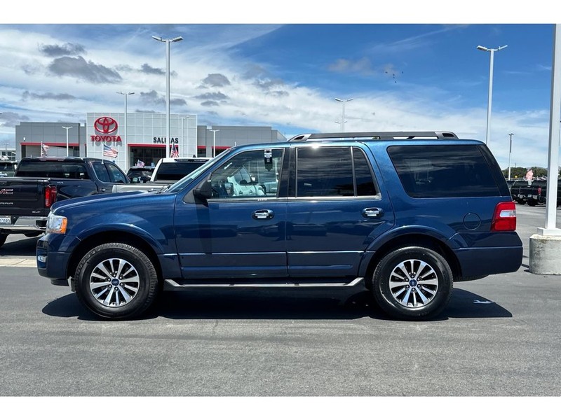 Ford Expedition Vehicle Full-screen Gallery Image 07