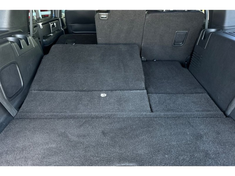 Ford Expedition Vehicle Full-screen Gallery Image 18
