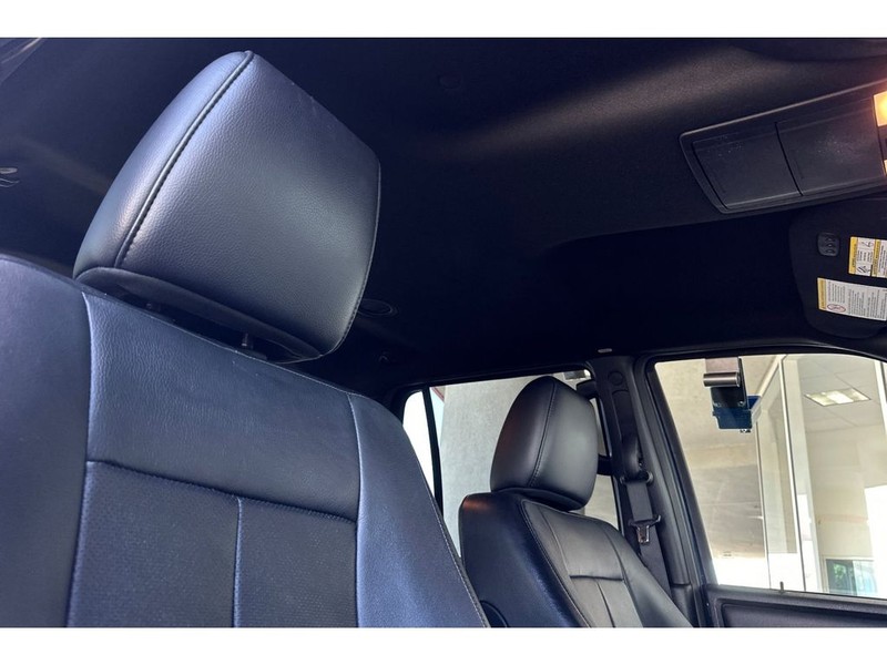 Ford Expedition Vehicle Full-screen Gallery Image 20