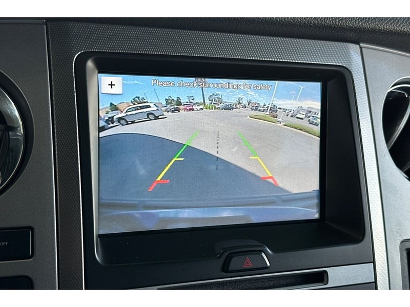 Ford Expedition Vehicle Full-screen Gallery Image 24