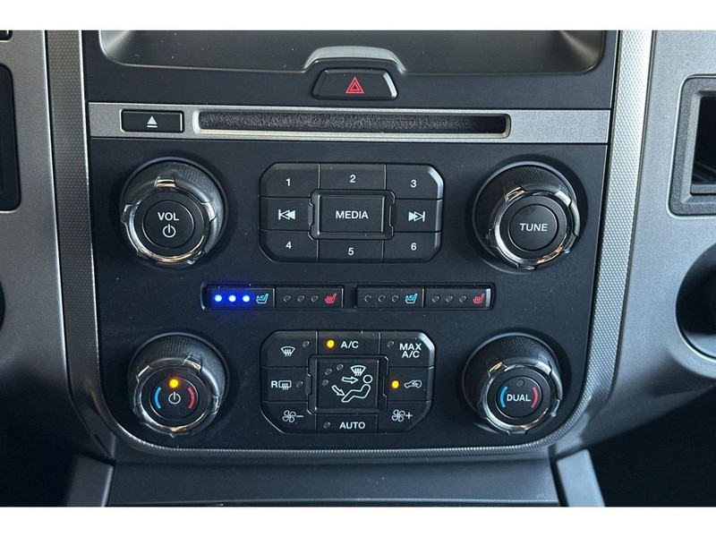 Ford Expedition Vehicle Full-screen Gallery Image 25