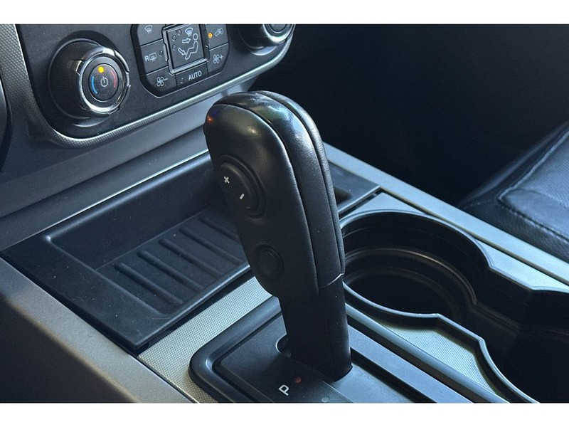 Ford Expedition Vehicle Full-screen Gallery Image 26