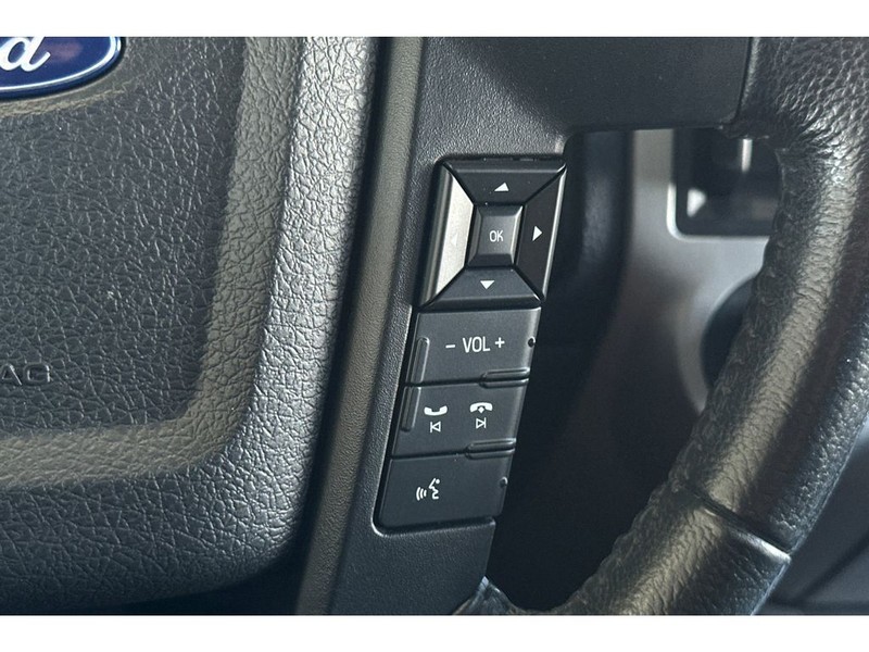 Ford Expedition Vehicle Full-screen Gallery Image 29