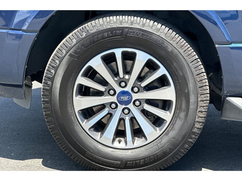 Ford Expedition Vehicle Full-screen Gallery Image 33