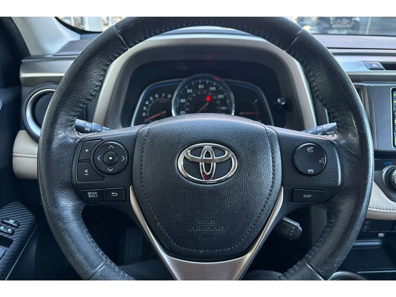 Toyota RAV4 Vehicle Full-screen Gallery Image 23