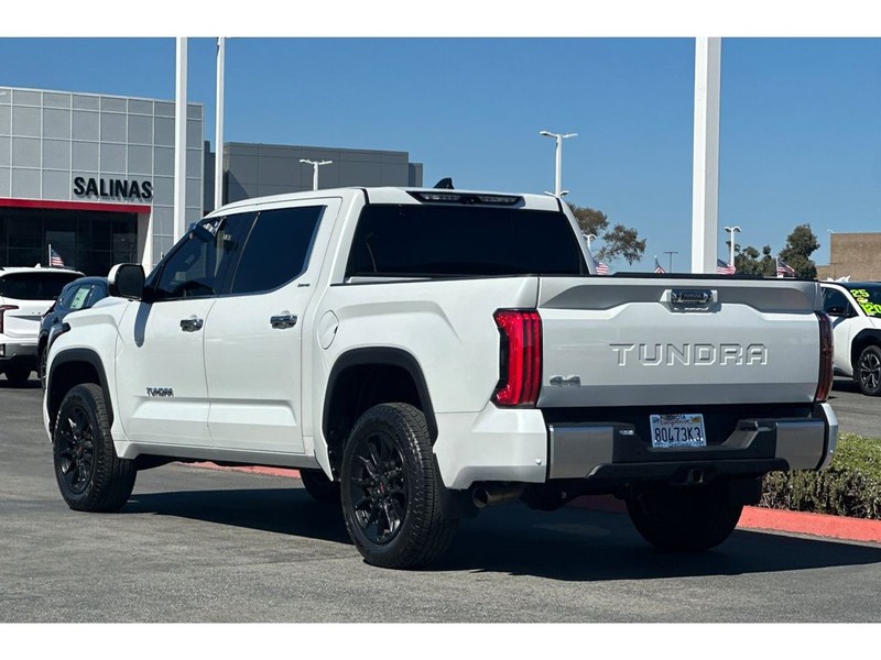Toyota Tundra Vehicle Full-screen Gallery Image 06