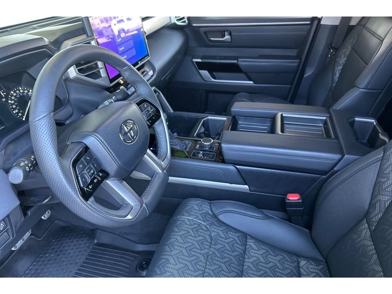 Toyota Tundra Vehicle Full-screen Gallery Image 10
