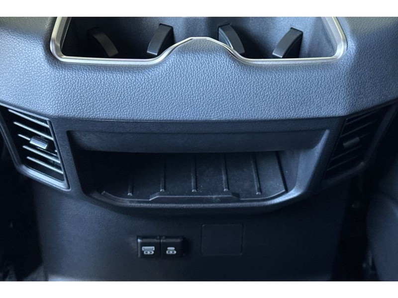 Toyota Tundra Vehicle Full-screen Gallery Image 14