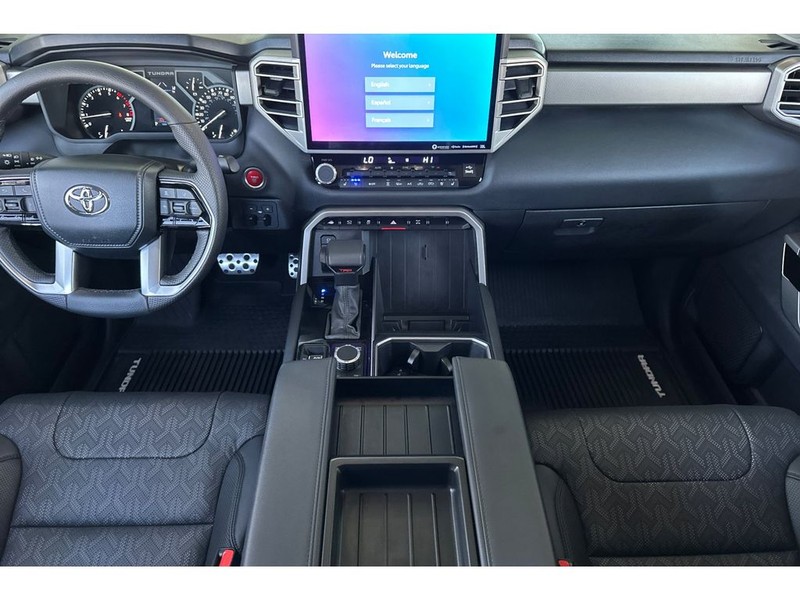 Toyota Tundra Vehicle Full-screen Gallery Image 15