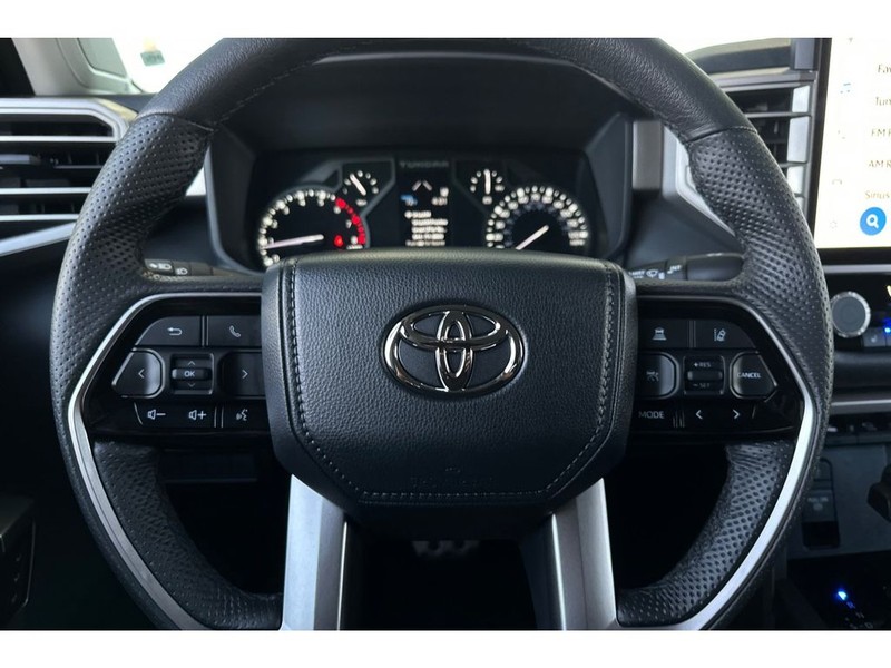 Toyota Tundra Vehicle Full-screen Gallery Image 26