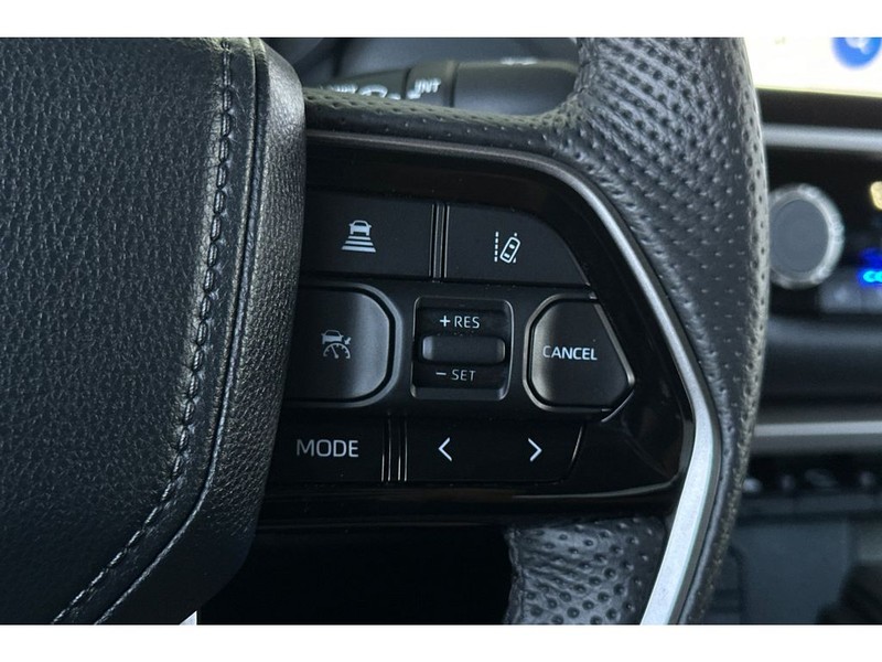 Toyota Tundra Vehicle Full-screen Gallery Image 28