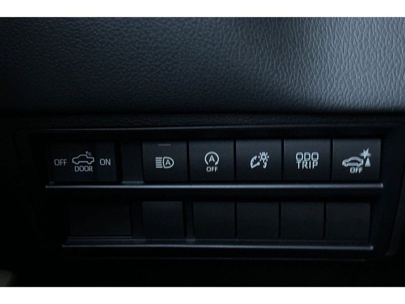 Toyota Tundra Vehicle Full-screen Gallery Image 31