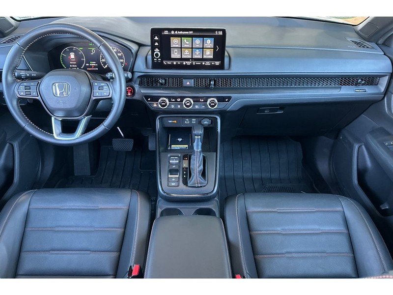 Honda CR-V Hybrid Vehicle Full-screen Gallery Image 15