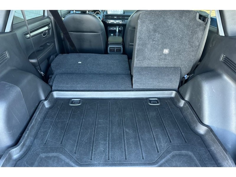 Honda CR-V Hybrid Vehicle Full-screen Gallery Image 17