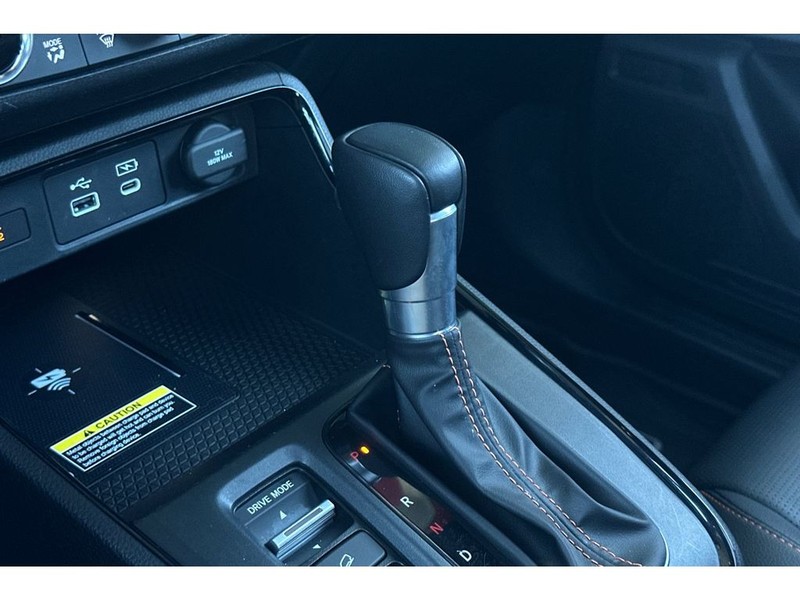 Honda CR-V Hybrid Vehicle Full-screen Gallery Image 24