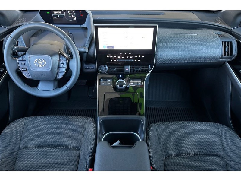 Toyota bZ4X Vehicle Full-screen Gallery Image 15