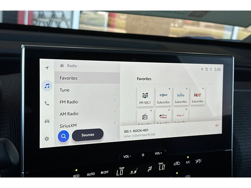 Toyota bZ4X Vehicle Full-screen Gallery Image 21