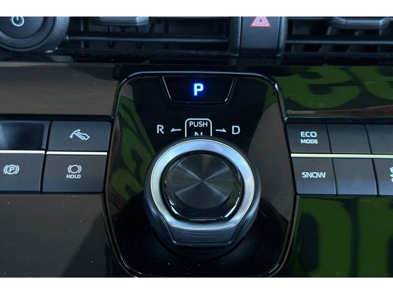 Toyota bZ4X Vehicle Full-screen Gallery Image 24