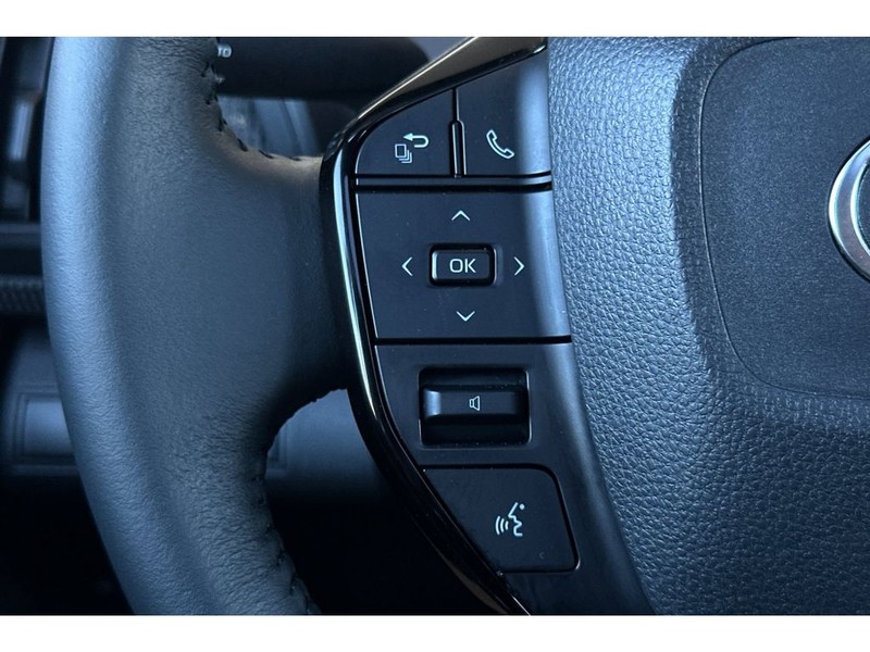 Toyota bZ4X Vehicle Full-screen Gallery Image 27
