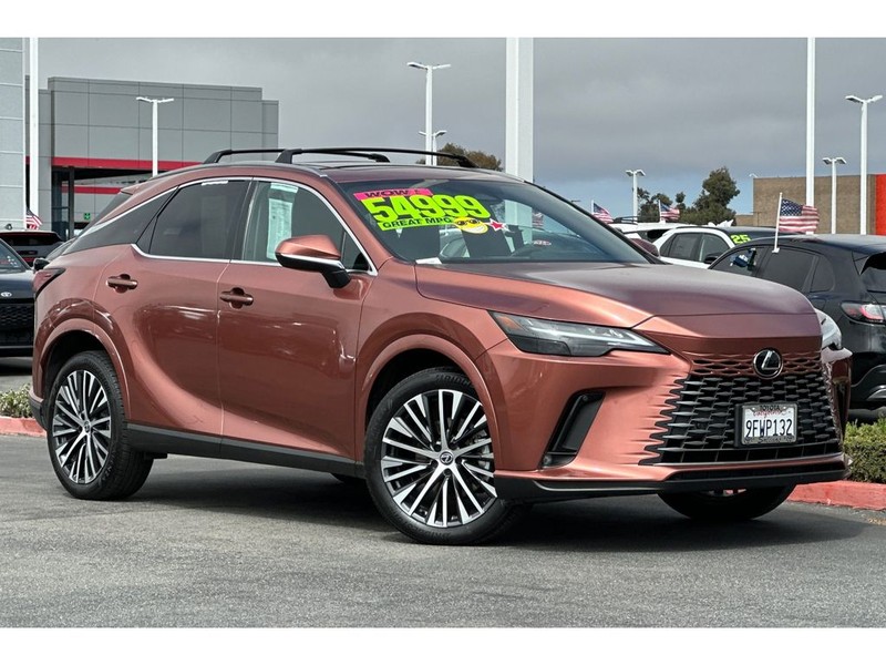 Lexus RX 350h Vehicle Full-screen Gallery Image 02