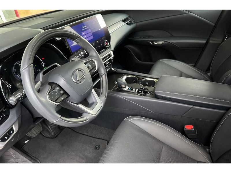 Lexus RX 350h Vehicle Full-screen Gallery Image 10