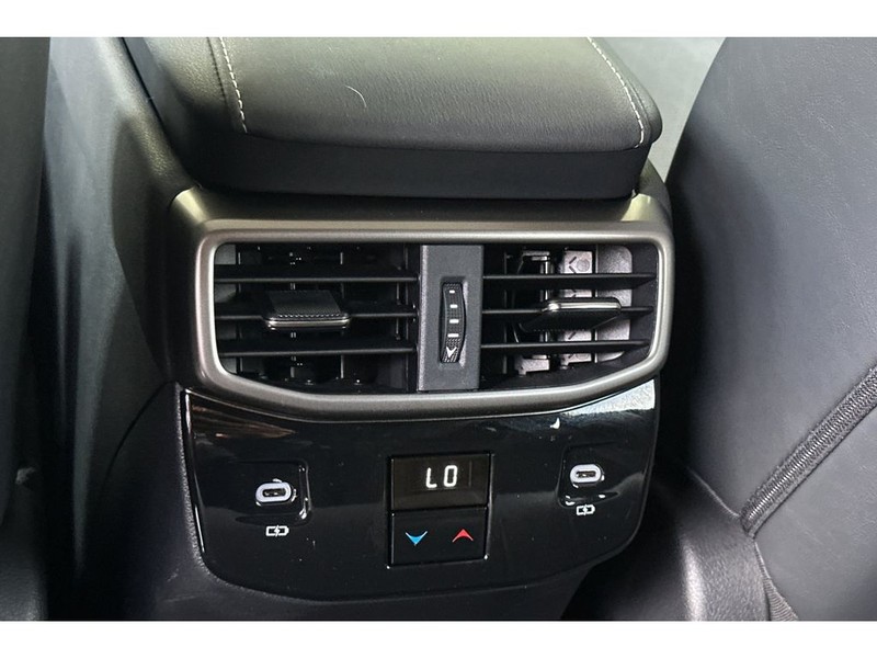 Lexus RX 350h Vehicle Full-screen Gallery Image 14