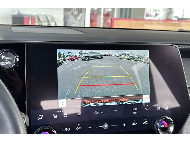 Lexus RX 350h Vehicle Full-screen Gallery Image 23