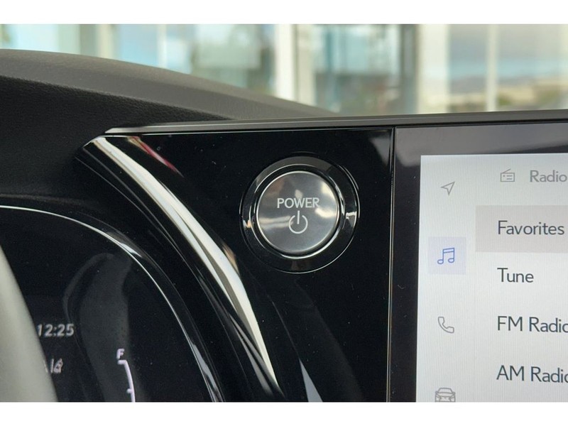 Lexus RX 350h Vehicle Full-screen Gallery Image 26